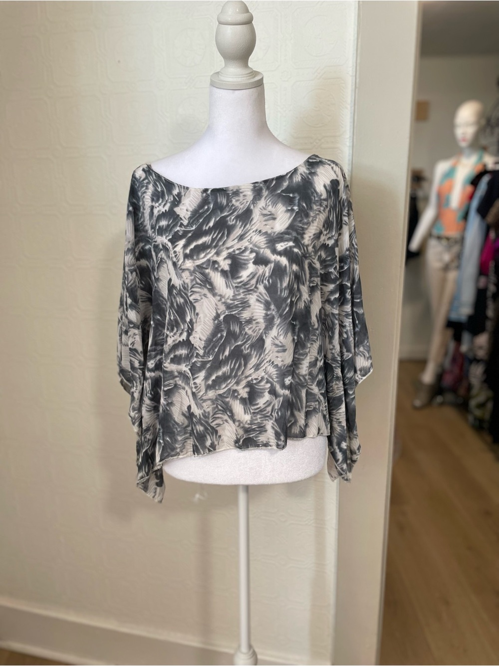 Ultra Pink Gray & White Abstract Boatneck Tunic